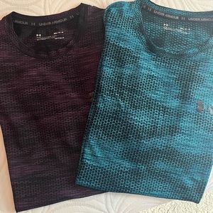 Under Armour t-shirts. Colors : eggplant and teal